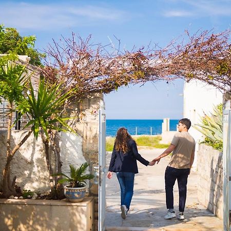 Villa Fronte Mare à San Vito  Extérieur photo